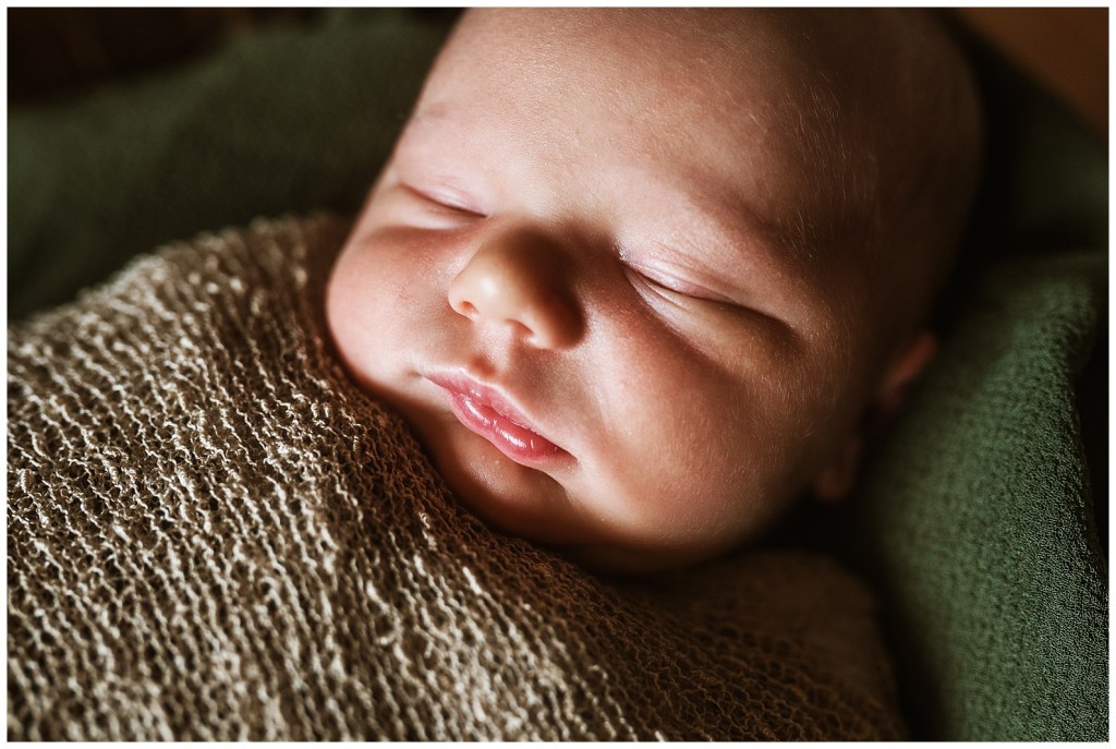 At home newborn session_0009