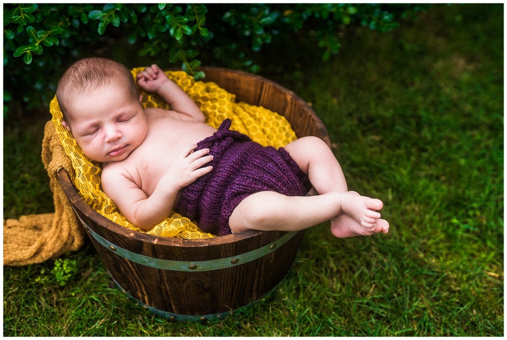 Greenery Newborn Session- Pgh Newborn Photographer- Florence_0016