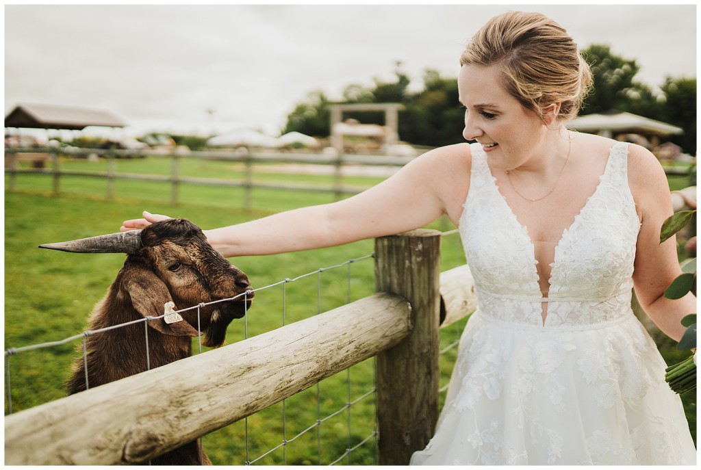 Iron Mills Fall Wedding Photos9