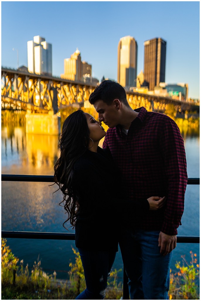 Downtown Pgh Couples Portraits_0008