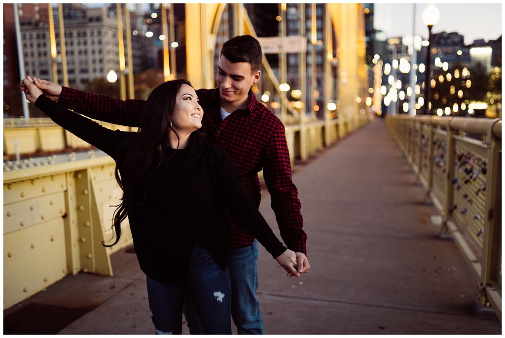 Downtown Pgh Couples Portraits_0027