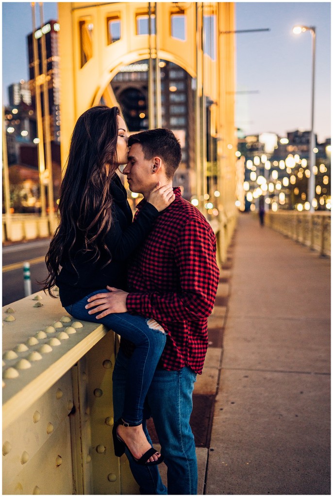 Downtown Pgh Couples Portraits_0028