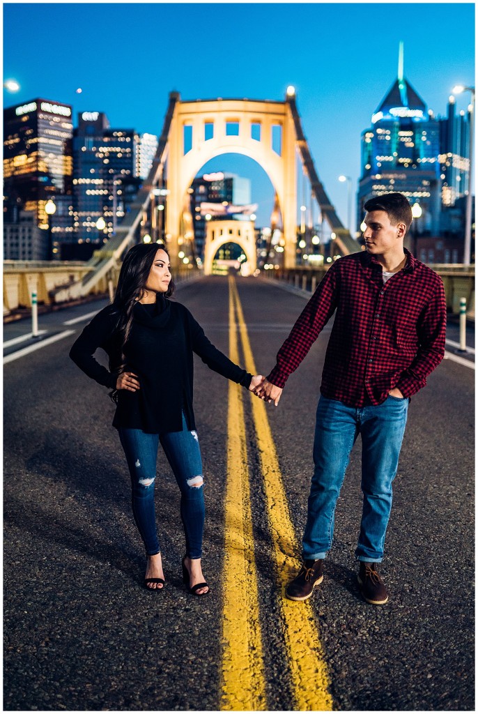Downtown Pgh Couples Portraits_0030